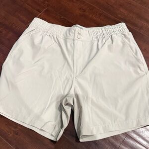 BURLEBO Men's Athletic Elastic-Waist Shorts in Off-White